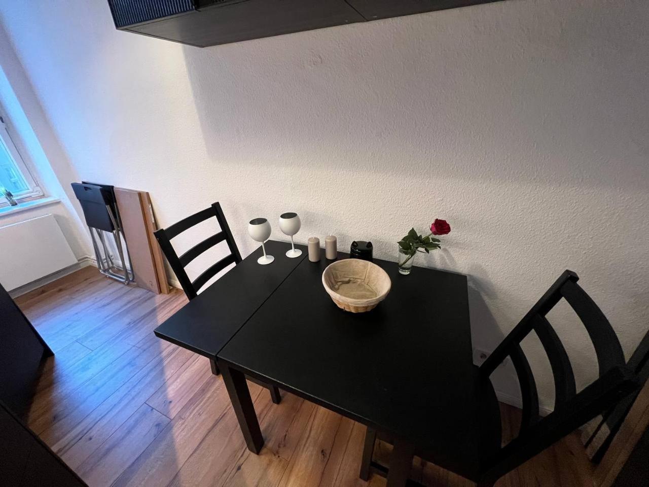 Stylish 2-Room Apartment With Balcony Next To East Side Gallery Berlin Dış mekan fotoğraf