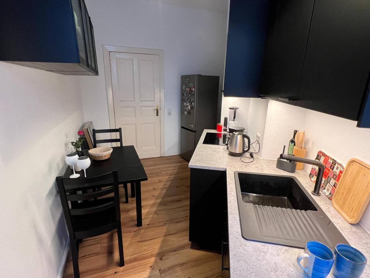Stylish 2-Room Apartment With Balcony Next To East Side Gallery Berlin Dış mekan fotoğraf
