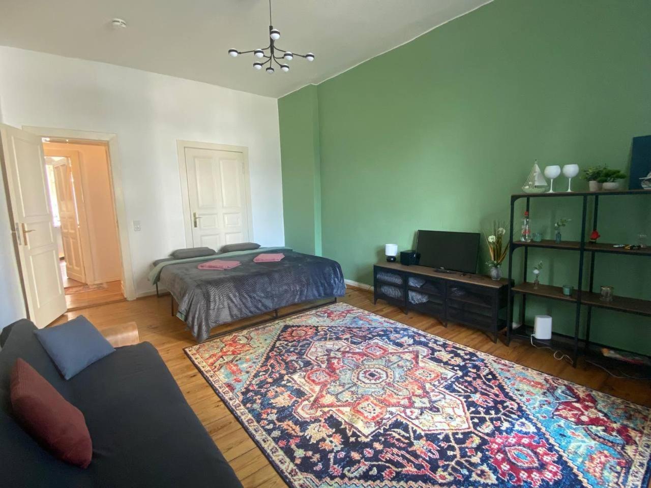 Stylish 2-Room Apartment With Balcony Next To East Side Gallery Berlin Dış mekan fotoğraf