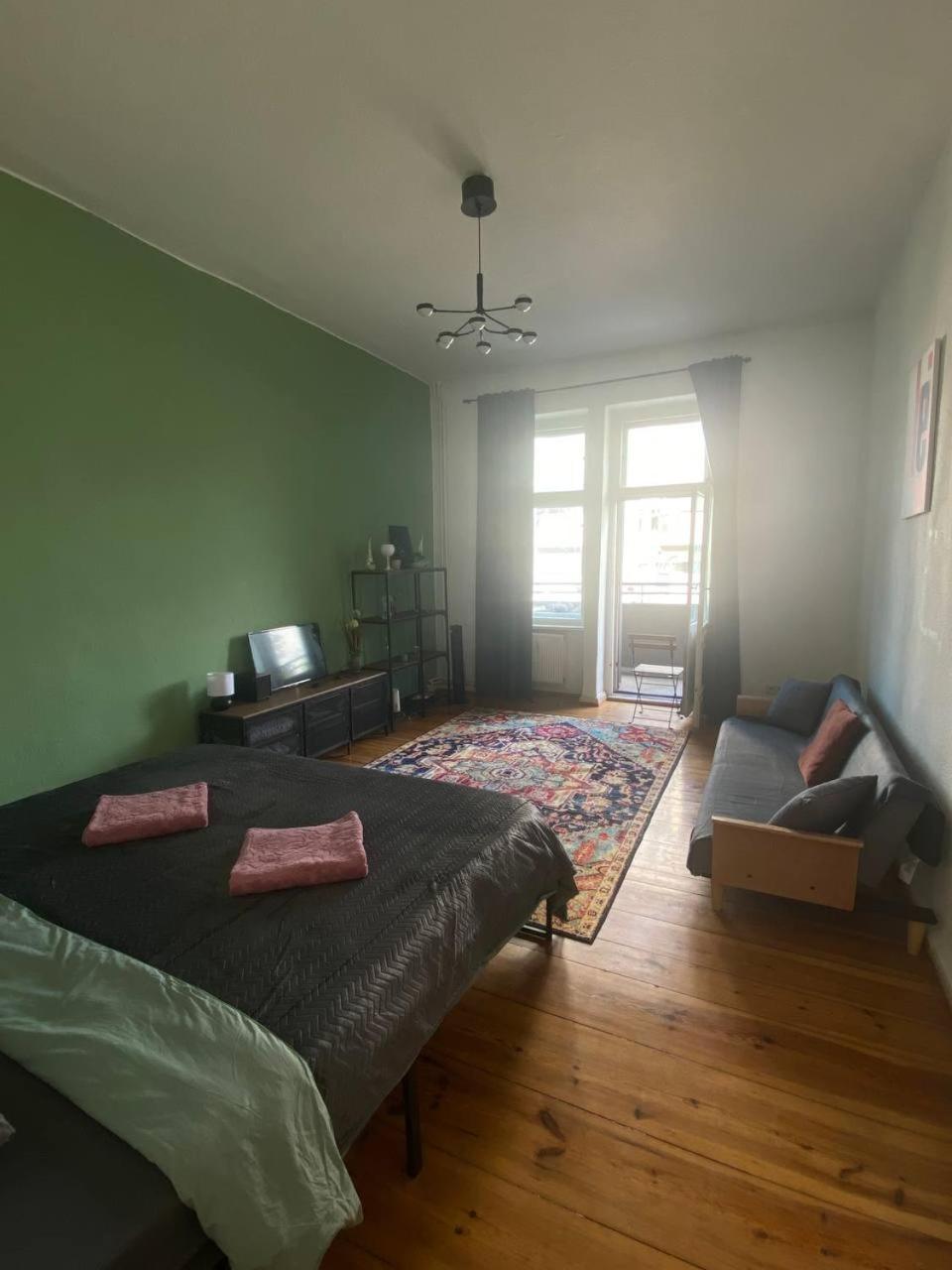 Stylish 2-Room Apartment With Balcony Next To East Side Gallery Berlin Dış mekan fotoğraf